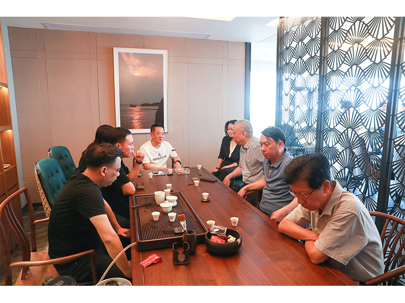 強強聯(lián)合！河南礦山黨委書記崔培軍與玉昆鋼鐵等進行洽談